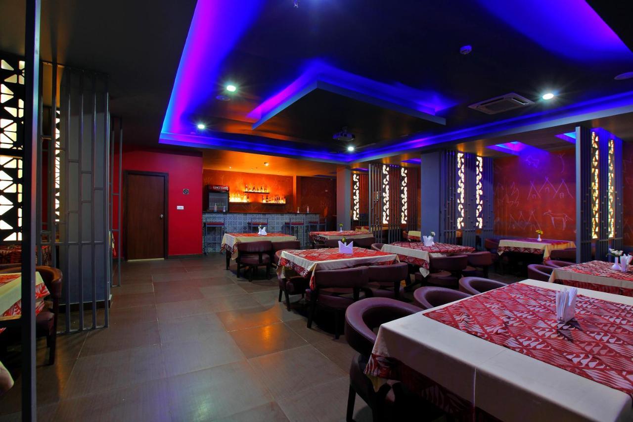 Hotel Park Residency Kuttiyadi Kuttyadi Exterior foto